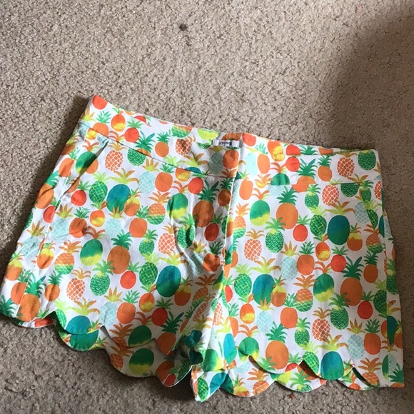 Crown & Ivy pineapple scalloped shorts, size 10 - Picture 2 of 8